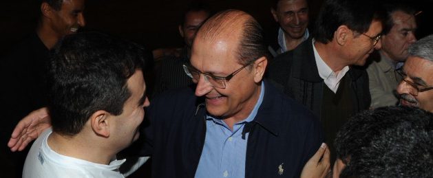 UM OLHAR PSICOLÓGICO E CRÍTICO