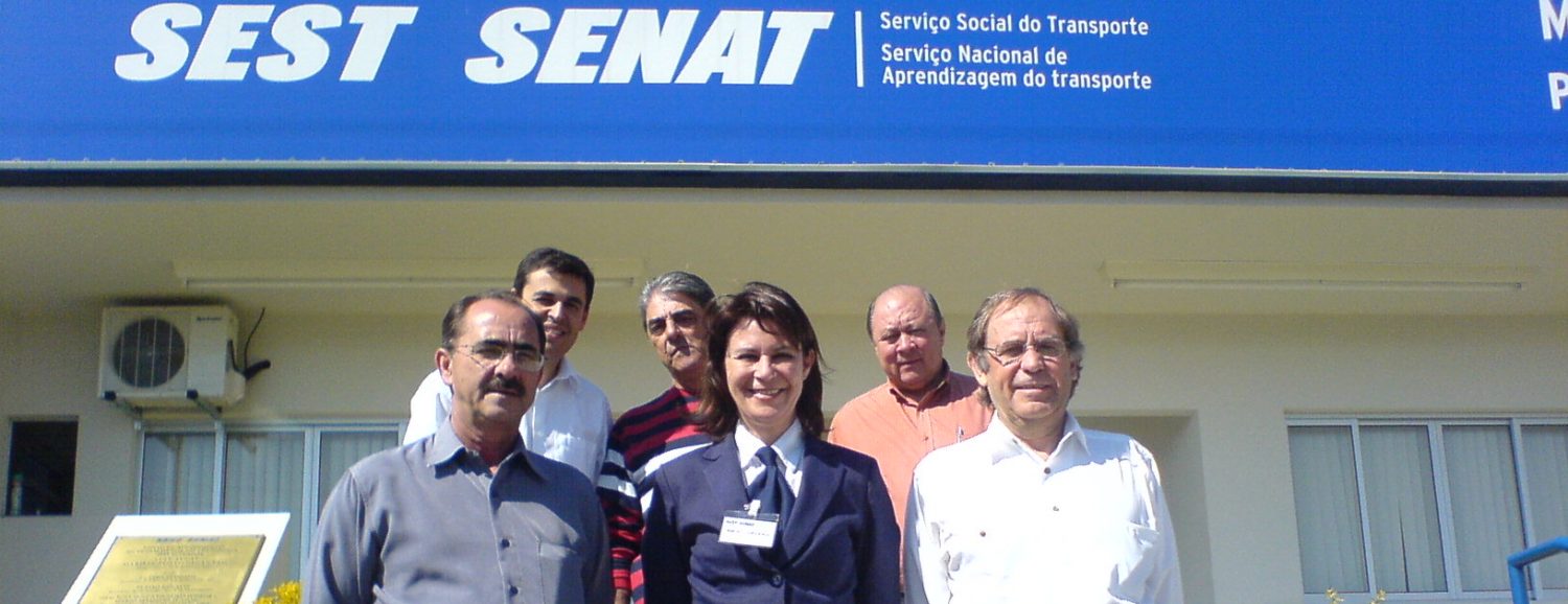 UM OLHAR PSICOLÓGICO E CRÍTICO