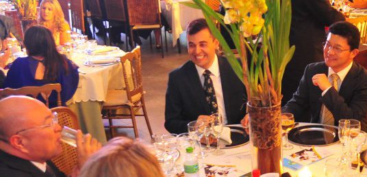 UM OLHAR PSICOLÓGICO E CRÍTICO