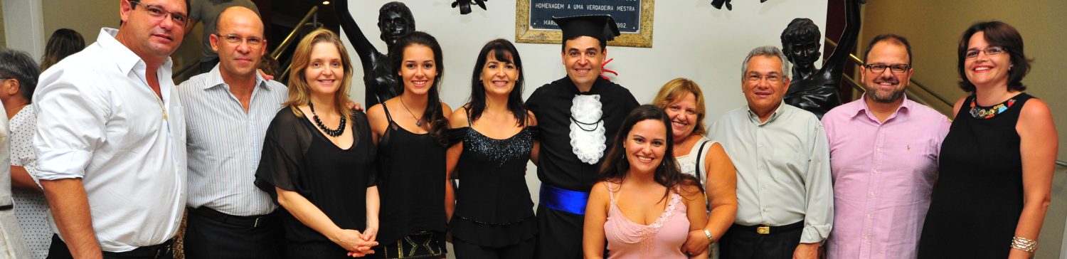 UM OLHAR PSICOLÓGICO E CRÍTICO