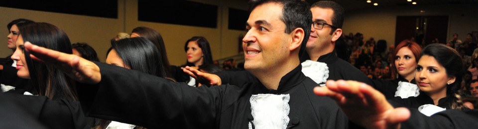 UM OLHAR PSICOLÓGICO E CRÍTICO