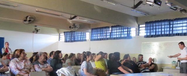 UM OLHAR PSICOLÓGICO E CRÍTICO