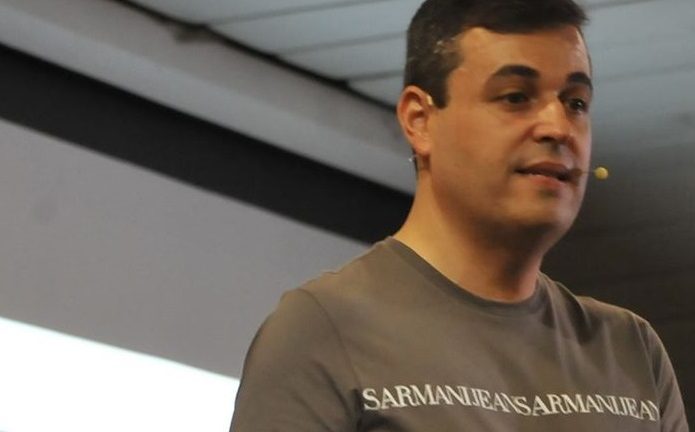 UM OLHAR PSICOLÓGICO E CRÍTICO