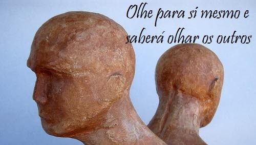 UM OLHAR PSICOLÓGICO E CRÍTICO