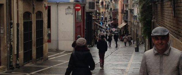 UM OLHAR PSICOLÓGICO E CRÍTICO