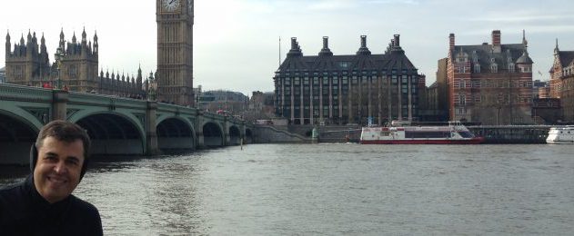 UM OLHAR PSICOLÓGICO E CRÍTICO