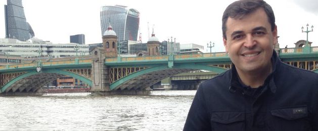 UM OLHAR PSICOLÓGICO E CRÍTICO