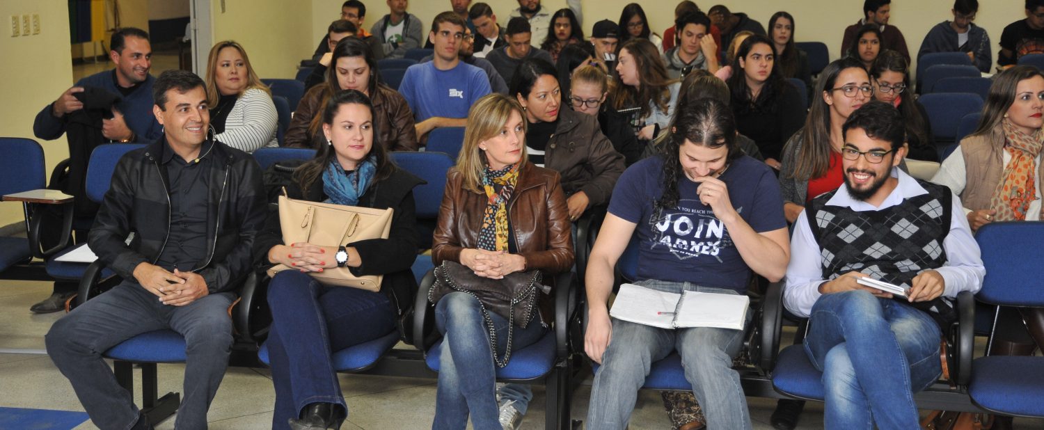 UM OLHAR PSICOLÓGICO E CRÍTICO