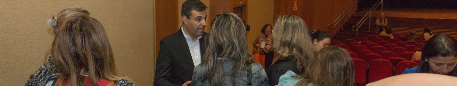 UM OLHAR PSICOLÓGICO E CRÍTICO