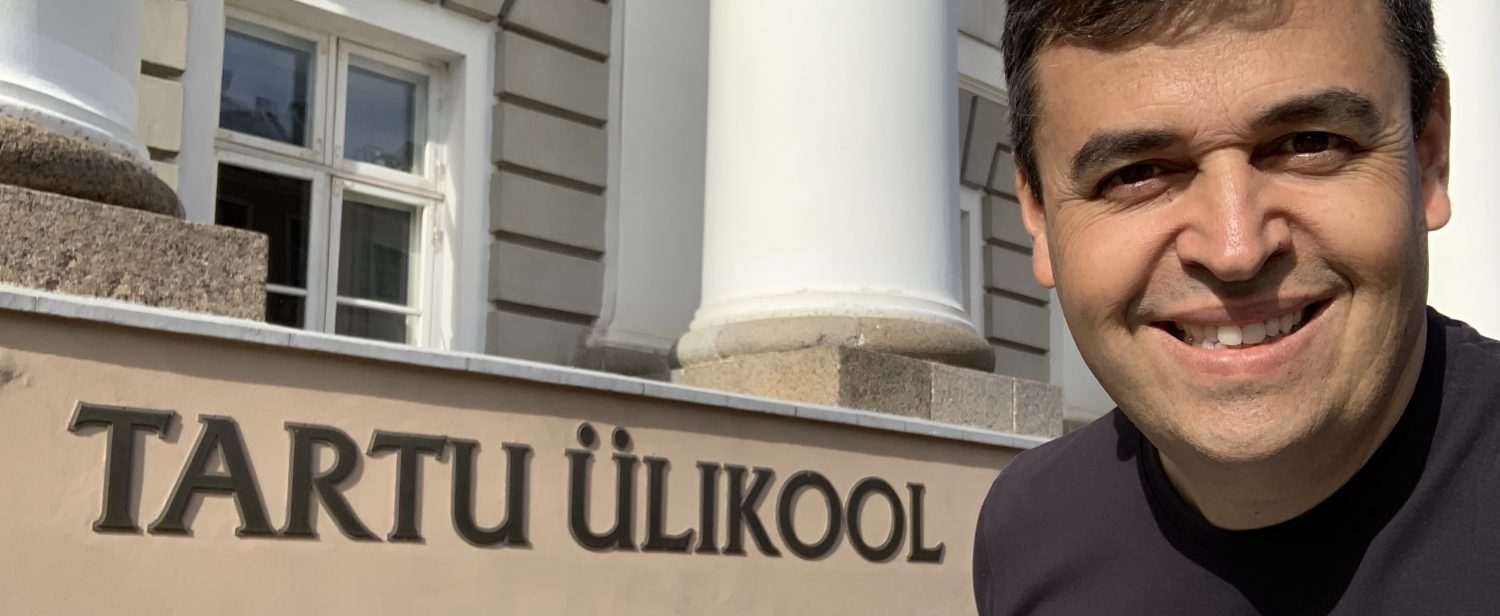 UM OLHAR PSICOLÓGICO E CRÍTICO